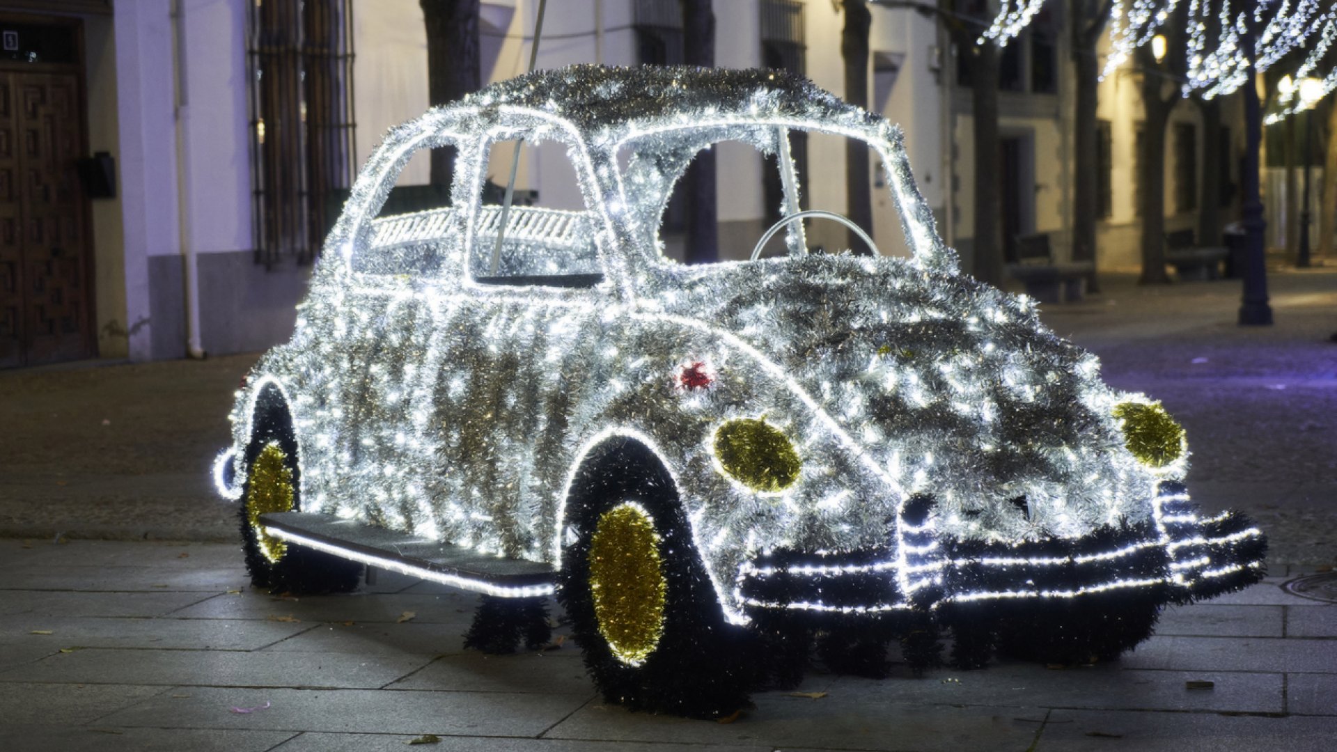 Ünnepi programajánló Egerben: jön a karácsonyi fénykonvoj!