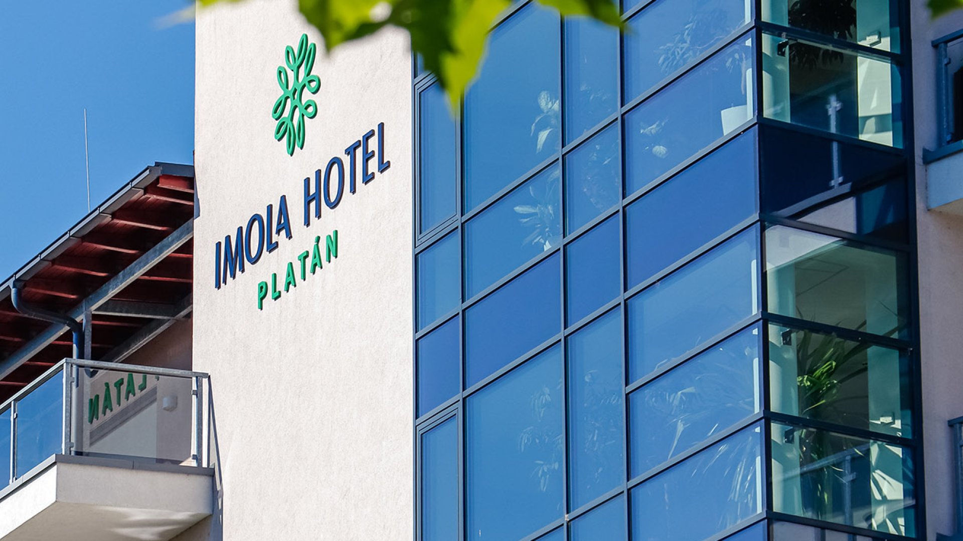 Nyári városnézés Egerben wellness pihenéssel az Imola Hotel Platánban