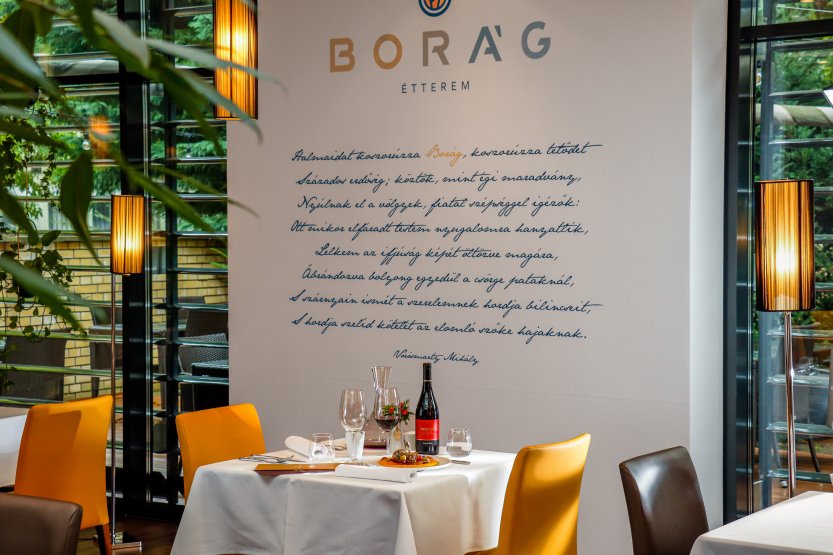 Adult-friendly hotel special package