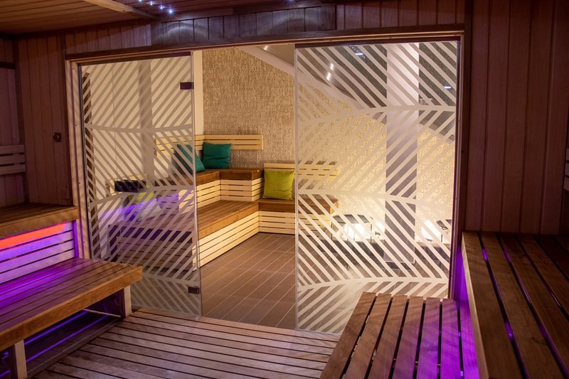 wellness pihenés luxus hotelben